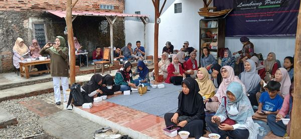 DARI TEMPAT KECIL MENUJU DUNIA, Eryanto Kamis