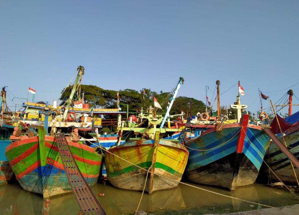 Mampir di Muara Lain, 
Rg Bagus Warsono